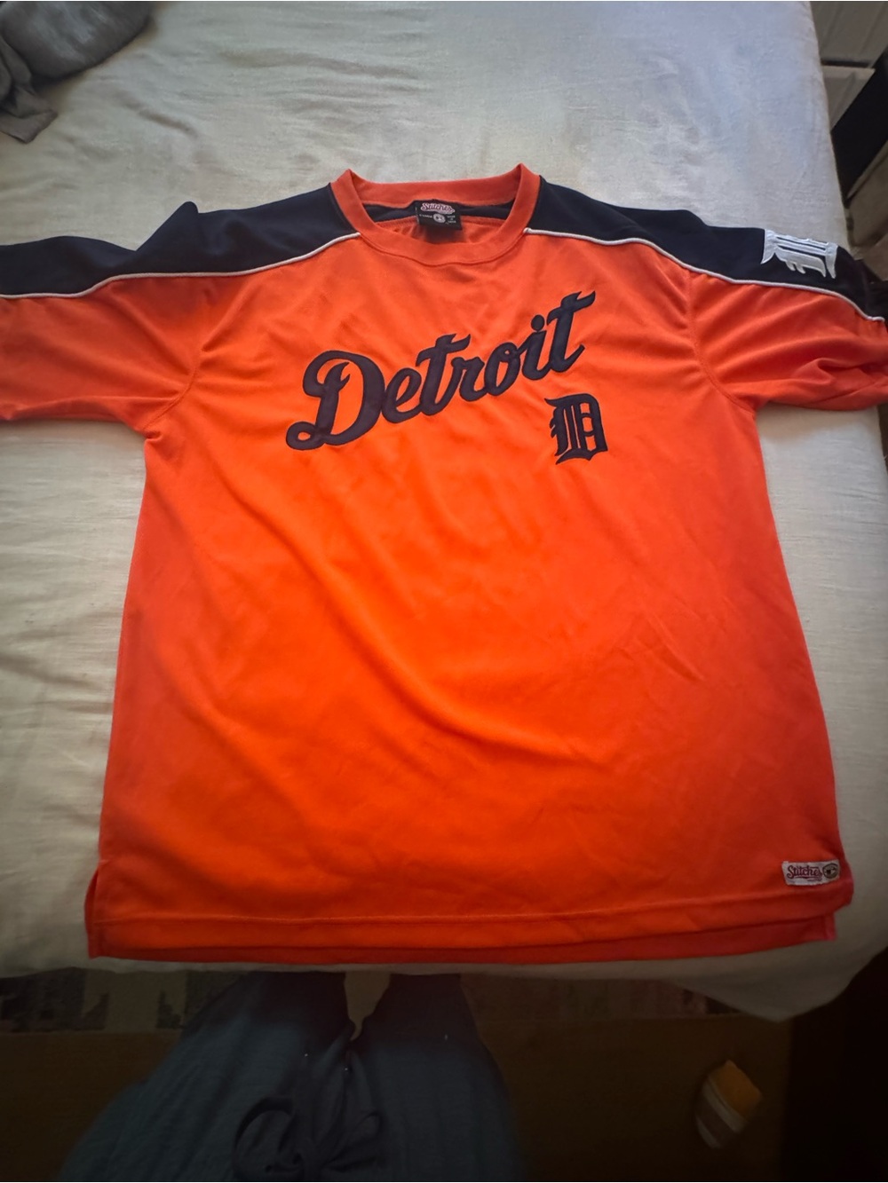 Detroit Tigers MLB Script Short-Sleeve Men's XL Jersey Style VNeck Shirt Orange